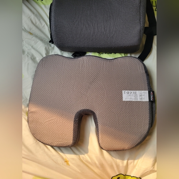 Lumbar support cushion - Picture 2 of 3
